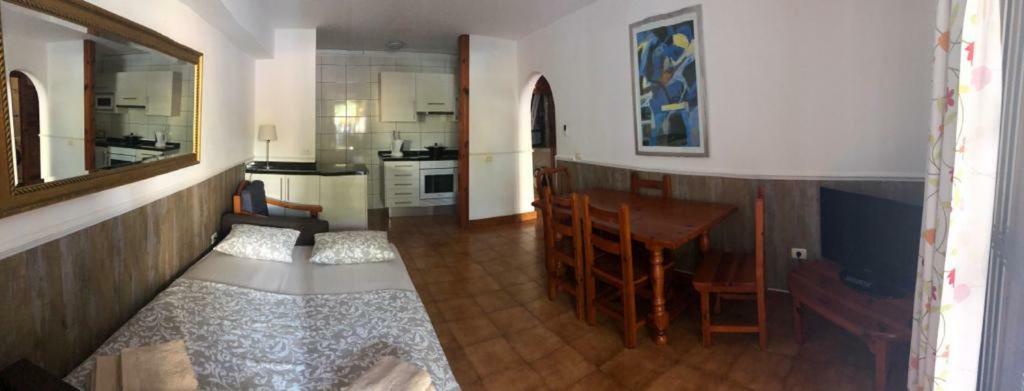 Appartement First Line à Arona  Extérieur photo